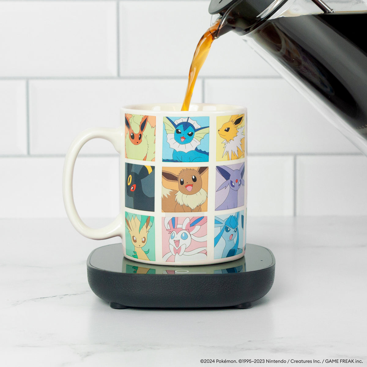 Pokémon Eevee Comic 12ozMug Warmer Set