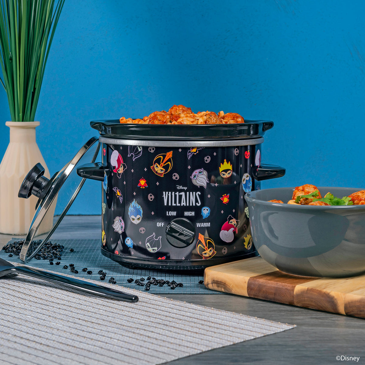 Disney Villains 2-Qt Slow Cooker