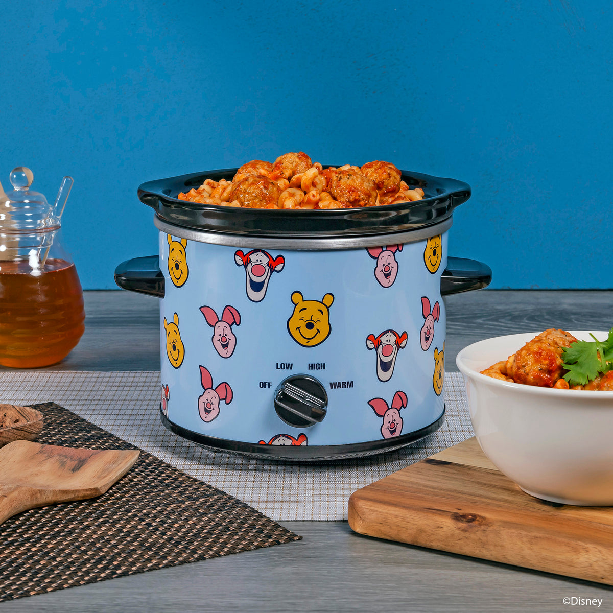 Disney Winnie the Pooh and Friends 2-Qt Slow Cooker