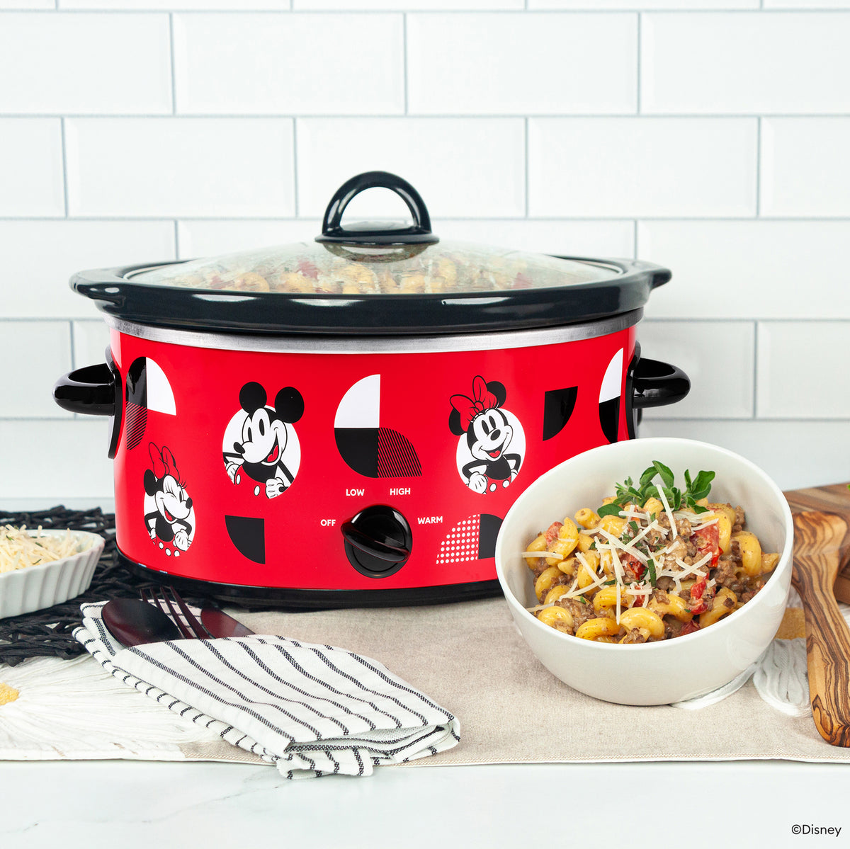 Mickey Mouse and Minnie Mouse 5-Quart Slow Cooker