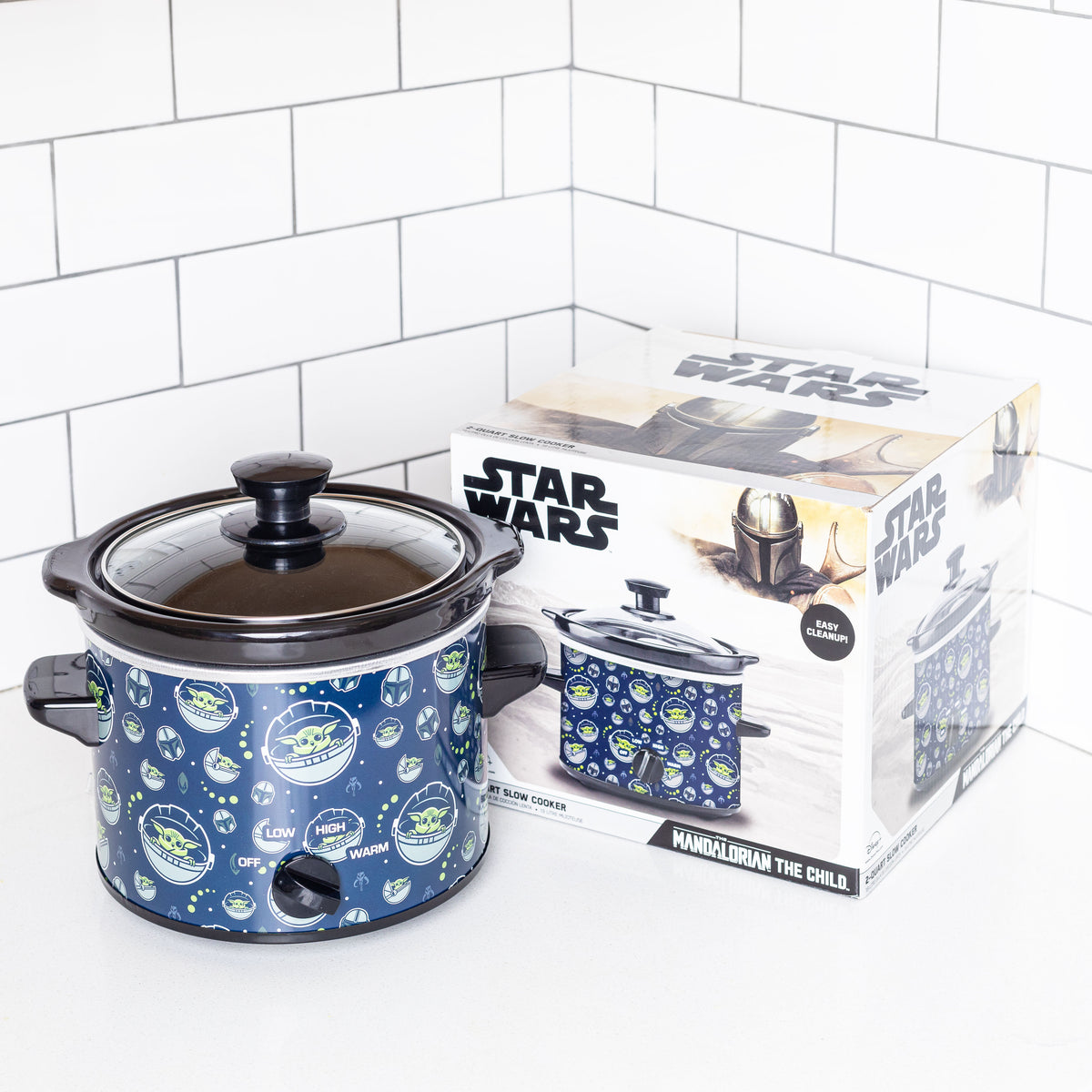 Uncanny Brands Star Wars 2QT Slow Cooker – Uncanny Brands Wholesale