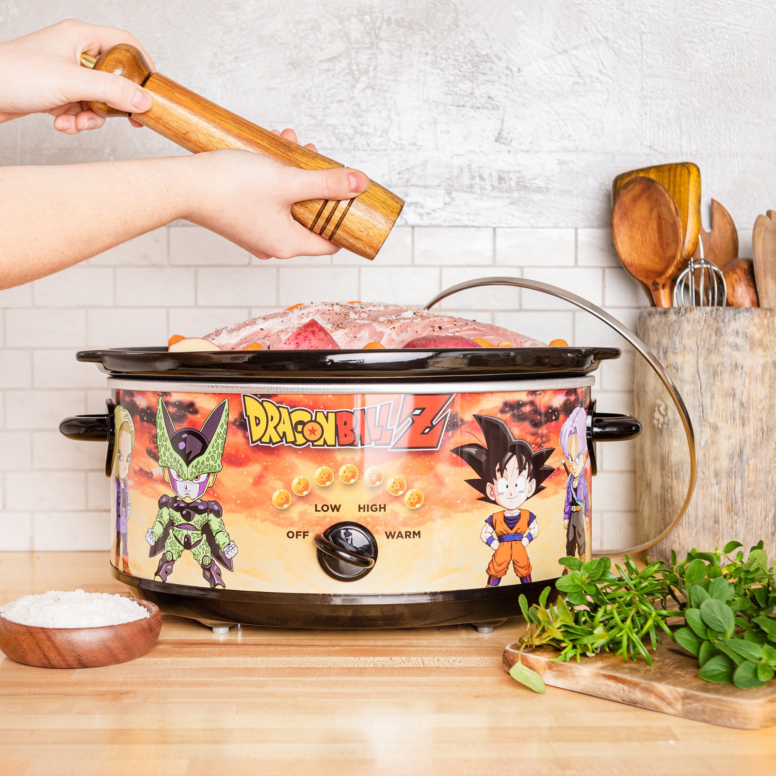 Uncanny Brands Dragon Ball Z Waffle Maker - Make Dragon Ball Waffles -  Anime Kitchen Appliance