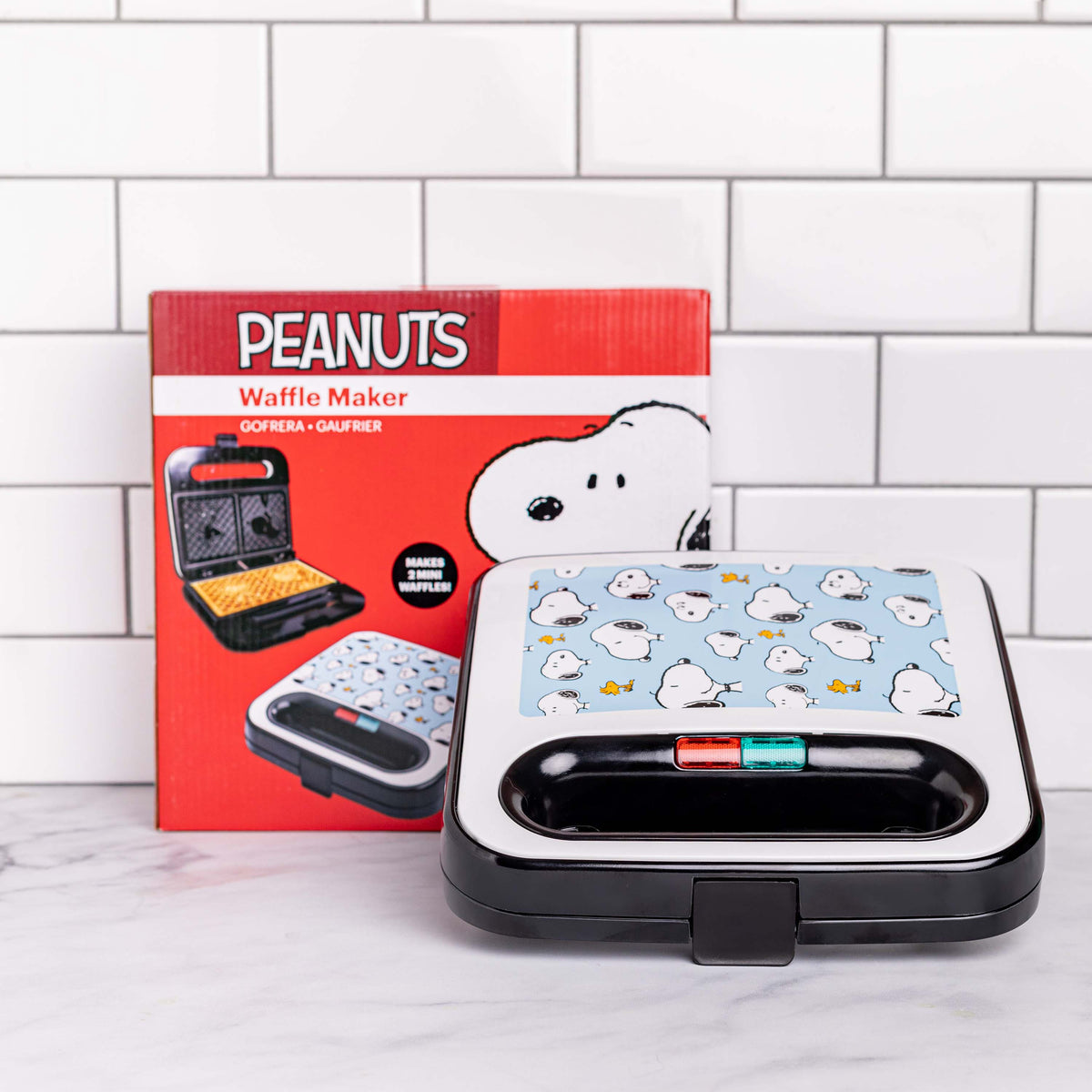 Peanuts Snoopy &amp; Woodstock Square Waffle Maker