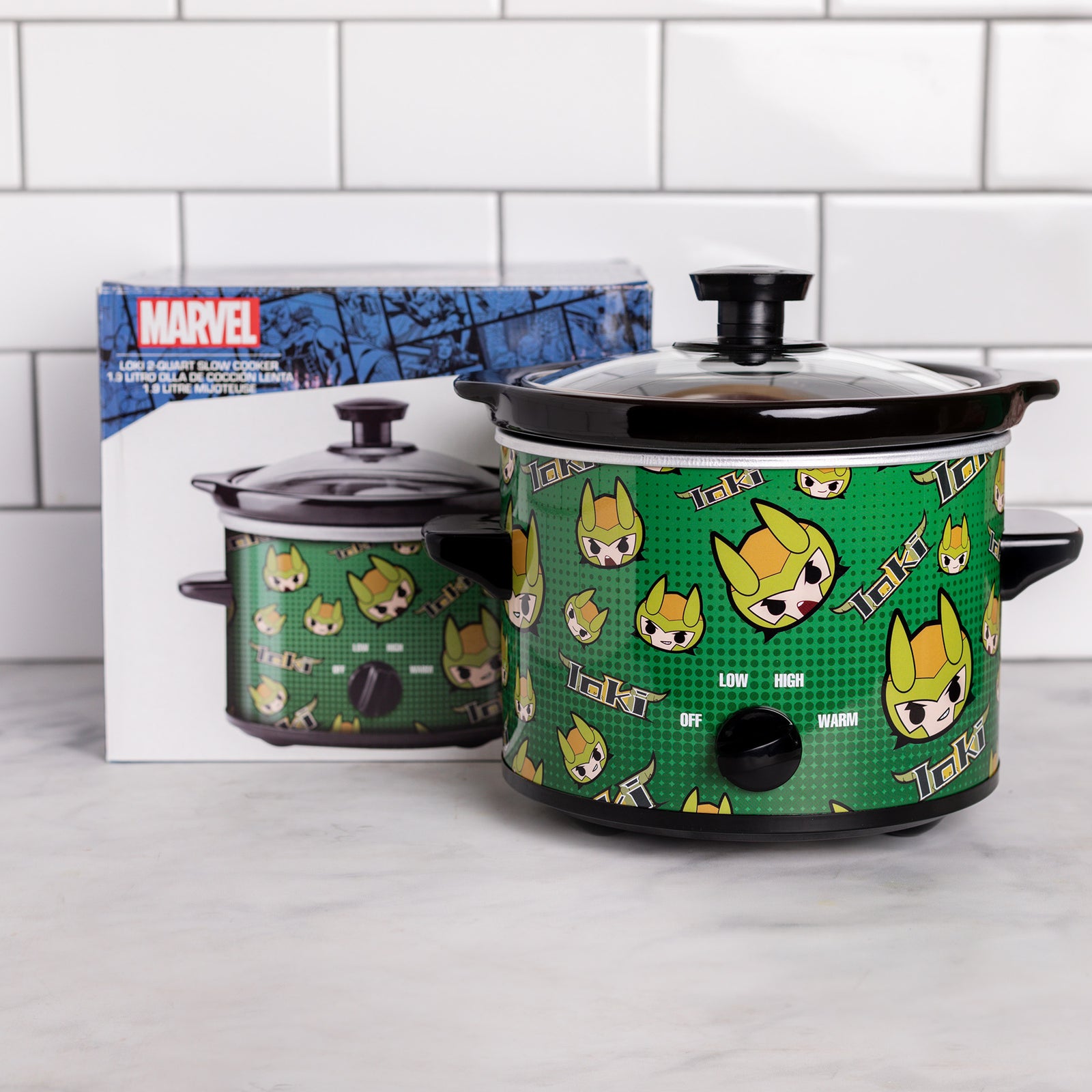 Uncanny Brands Star Wars 5 Quart Slow Cooker- Easy Cooking Across the  Galaxy- Kitchen Appliance