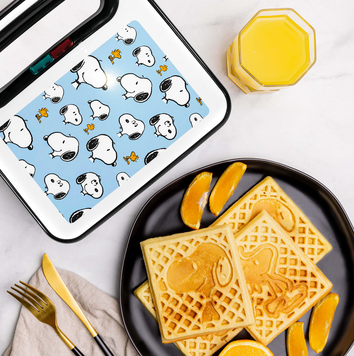 Peanuts Snoopy &amp; Woodstock Square Waffle Maker