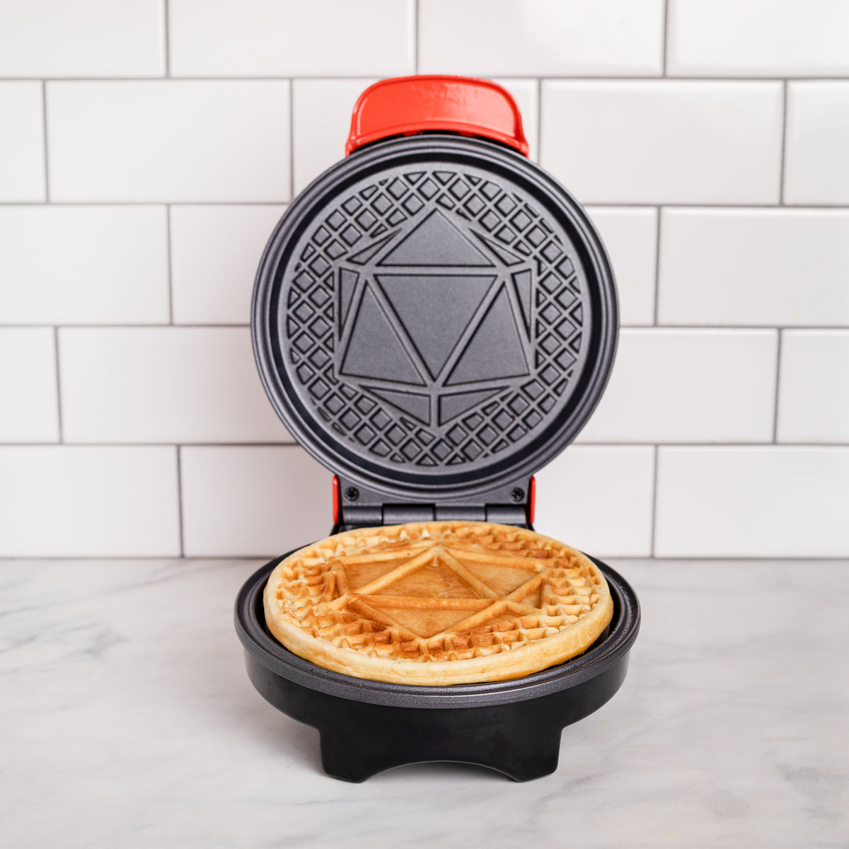 Dungeons &amp; Dragons 20-Sided Die Waffle Maker