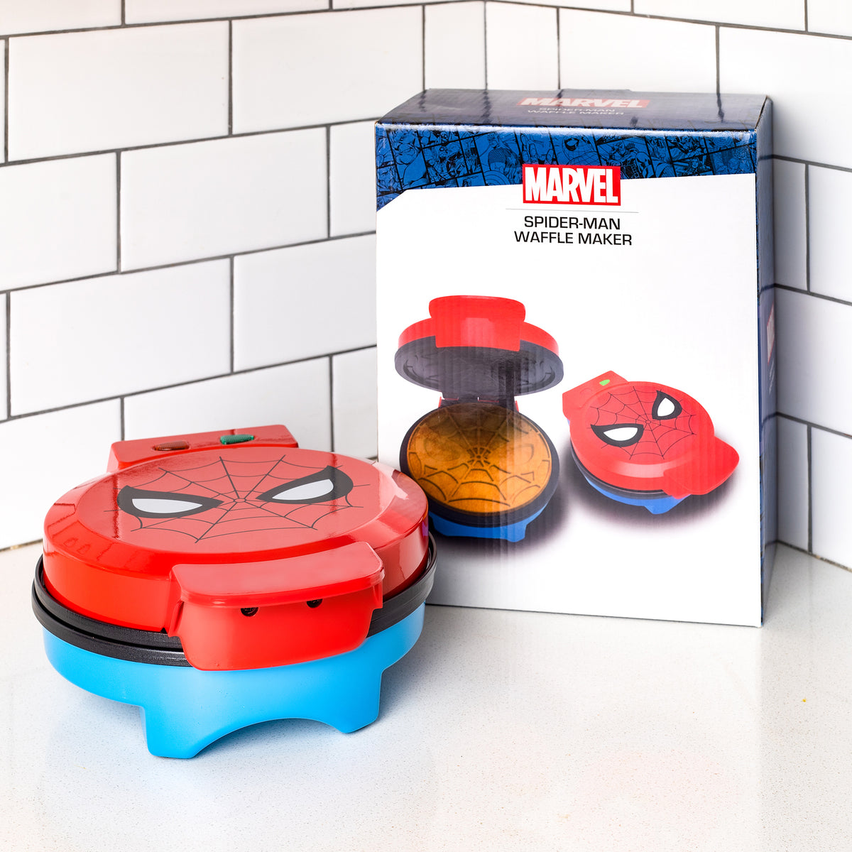  Uncanny Brands Marvel Spider-Man Mini Waffle Maker - Marvel  Kitchen Appliance: Home & Kitchen