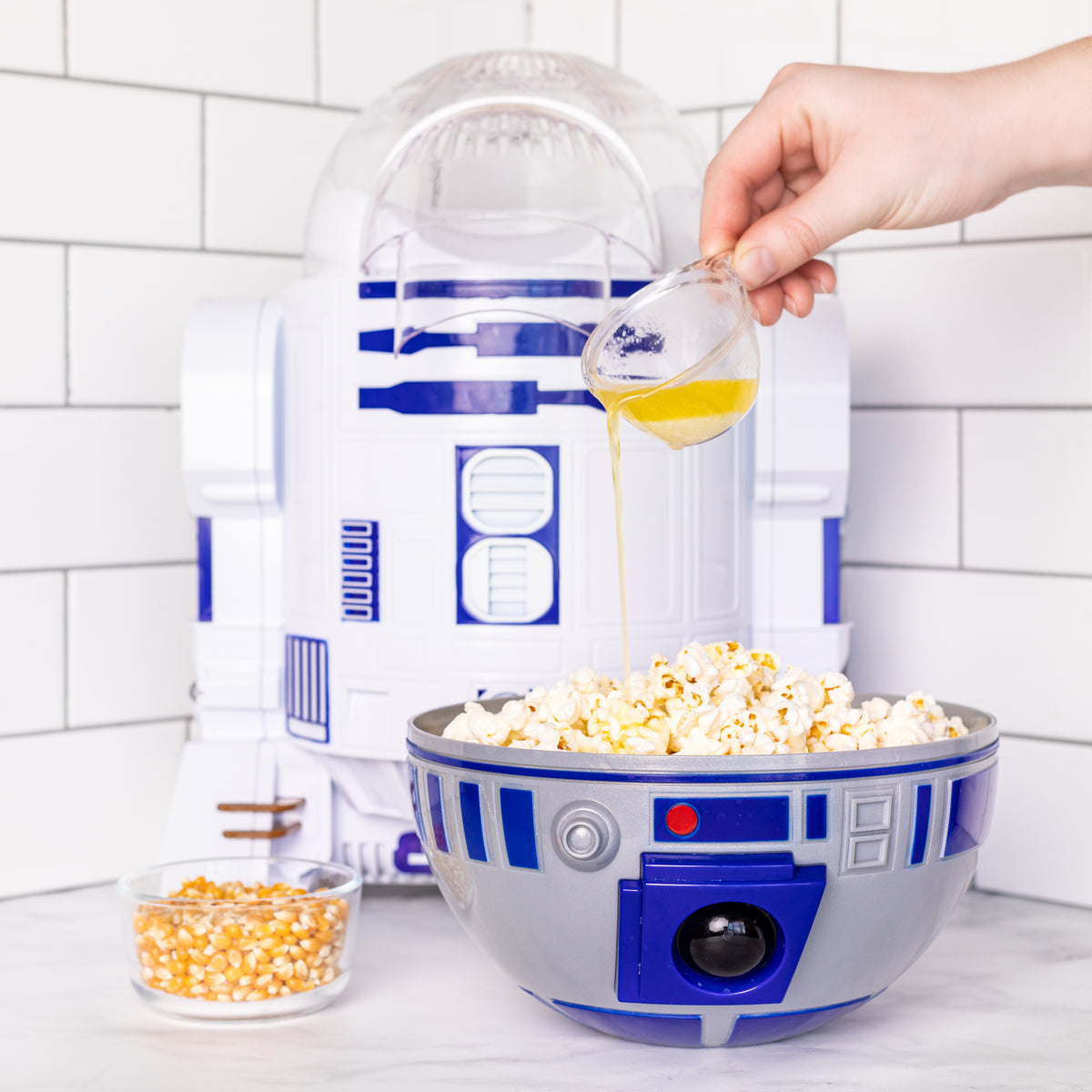 Star Wars R2D2 Popcorn Maker - Uncanny